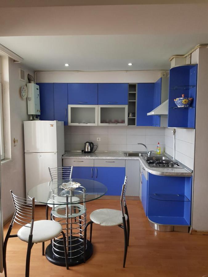Apartment-14 In The Center Of Erevan Exterior foto